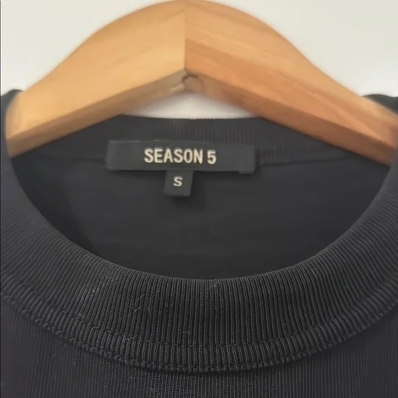 Black T-Shirt with Embroidered Crest - Picture 2 of 3